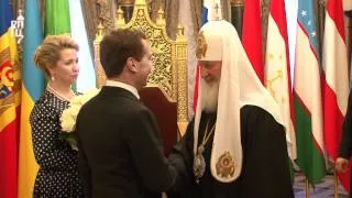 Д.Медведев поздравил Патриарха с тезоименитством