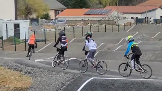 1er entraînement sur notre nouvelle piste de BMX Saint Paul Vallée du Gier 😍