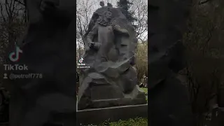 могила Владимира Дурова