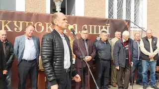 Василь Заторський (перший заступник голови ФФТО) під час урочистого привітання бучацьких ветеранів