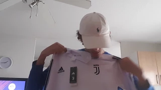 Unboxing du Survetement de la Juventus de Turin 2018!