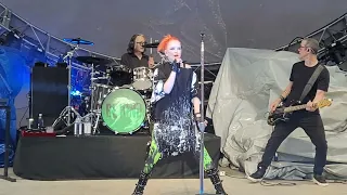 I'm only happy when it rains - Garbage Live 2022