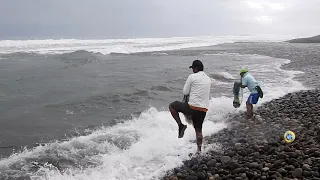 Wow berapa banyak ikan besar !! ... memancing Nelayan dengan jala tembakan