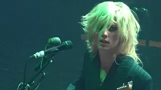 Wolf Alice - Storms/White Leather/Space & Time/Visions Of A Life/Fluffy, TivoliVredenburg 11-12-2018