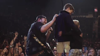 Lee Brice’s Boys Surprise Him On Stage in Evansville, IN