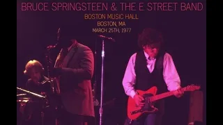 Bruce Springsteen: 12. Rosalita (Come Out Tonight) - Live in Boston (March 25th, 1977)