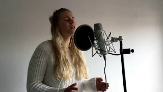 Oh Holy Night - Glee (Cover by Annebel)