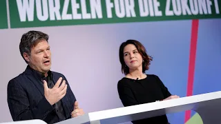 Die Ampel steht: Grüne stimmen Koalitionsvertrag zu