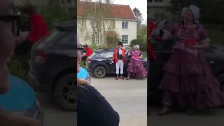 Yanny Mac surprises my mum for her birthday dressed as a town crier...