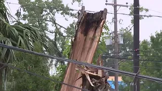 Houston Heights community cleans up after trees fell on homes during Thursday's storm