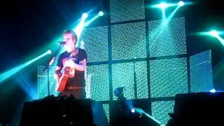 Small bump - Ed Sheeran 20-11-12 @ HMH Amsterdam