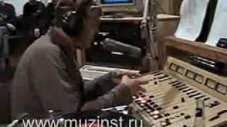 Домашнее видео из студии 106 8 FM [1/2]