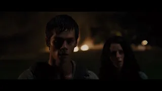 Thomas inject himself with the stinger (The Maze Runner 2014) In pain/collapsed/fainted scene