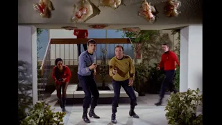 Captain Kirk Ends Giant Ravioli Pandemic - Star Trek - 1967