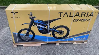 FIRST NEW TALARIA STING R IN THE UK / first ride , vs surron lightbee 2023