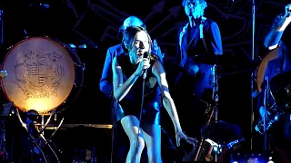 PJ Harvey - "50ft Queenie" live @ Popload Festival 2017, São Paulo, Brazil