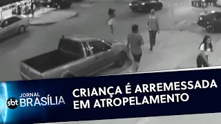 Bebê é arremessada do colo em atropelamento | Jornal SBT Brasília 14/06/2021