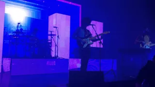 Robbers (live in Chicago) // the 1975 //