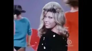 Nancy Sinatra - These Boots Are Made for Walking (перевод субтитры)