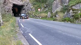 Bmw E34 M5 3.8 - Narrow tunnel driveby