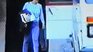David Bowie - Private Footage Leaving Rehearsal (funny as Kids in the way ) - Dublin 18 /08/1991