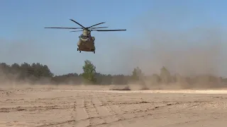 RNLAF Chinook CH-47F Pilot showing skills (lowflying) #chinook #RNLAF #298squadron