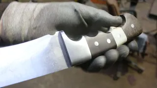 Forging a Pattern welded Khukuri knife, the complete movie.