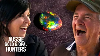 The Opal Queen Sells A Black Opal Stone For $15,000 | Outback Opal Hunters