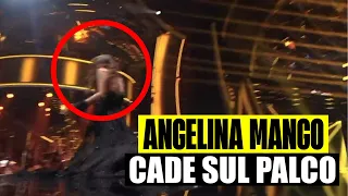 ANGELINA MANGO CADE SUL PALCO DURANTE LA FINALE DI SANREMO: “SCUSATE”