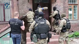 У Дніпрі затримали псевдоволонтерів – їх підозрюють у розкраданні 9 мільйонів гривень