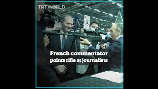 French right-wing commentator aims rifle at journalists