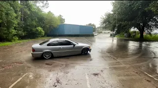 E46 rain drifting with the homies