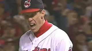 WS1995 Gm5: Hershiser snags liner, doubles off runner