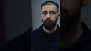 Макс Топор 🆚 Альберт Кармазян👊 Встреча с тренером👊 Дал пощёчину👊 Бой будет👊#shorts #попмма #мма