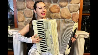 5588 - Ivory Pancordion Crucianelli Piano Accordion LMH 41 120 $699