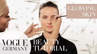 Glowing Skin Make-up – Highlights setzen how-to – glowy skin make-up | VOGUE Beauty Tutorial