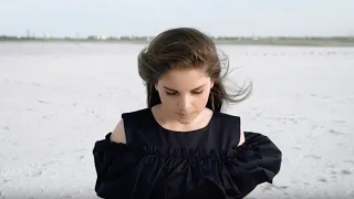 На Белом | Ванесса Кочанжи / Vanessa Kochanzhi (Official Video)