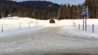 AUDI Q7  drifting in the snow