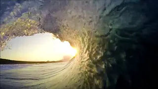 Surf Rolling Wave