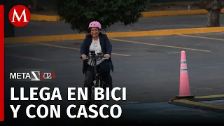 Xóchitl Gálvez llega en bicicleta al debate presidencial