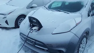 Starting an Electric Car in -40 degrees - Nissan LEAF in Canada