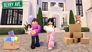 NOS MUDAMOS A UNA NUEVA CASA DE RICOS CON MI ESPOSO E HIJAS EN BERRY AVENUE ROBLOX karo20Blox