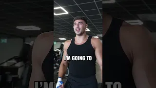 Eddie Hall and Tommy Fury Go For High score on Punch Machine Game #tommyfury
