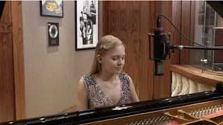 Bridge over troubled water - Simon & Garfunkel (Piano Cover by Emily Linge)