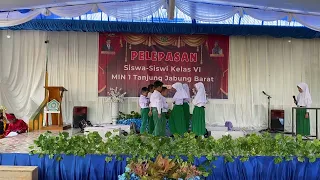 Drama Musical dengan Tema" STOP BULLYING" dari Kelas 2B