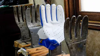 Process of making a baseball glove for a professional player. An outfielder's glove.