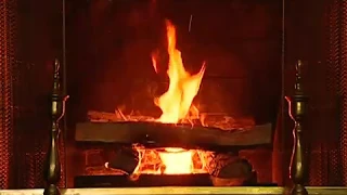 Johnny Mathis - Silver Bells (Fireplace Video - Christmas Songs)