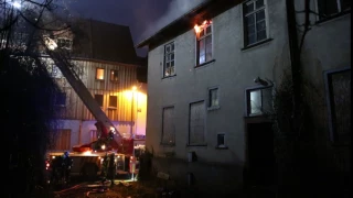 Schimmeres verhindert: Feuerwehr löscht Brand in Alsfelder Wohnhaus