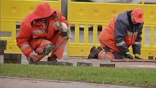 «Ну вы понимаете..». Як у Беларусі ў 3 разы змяншаюць заробкі без прычыны | Нищенские зарплаты