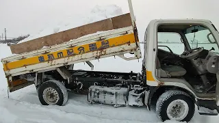 Тойота Дюна самосвал тренируемся на кошечках